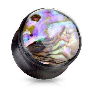 Puidust plug rannakarbiga