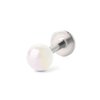 Metalja kuulikesega labret