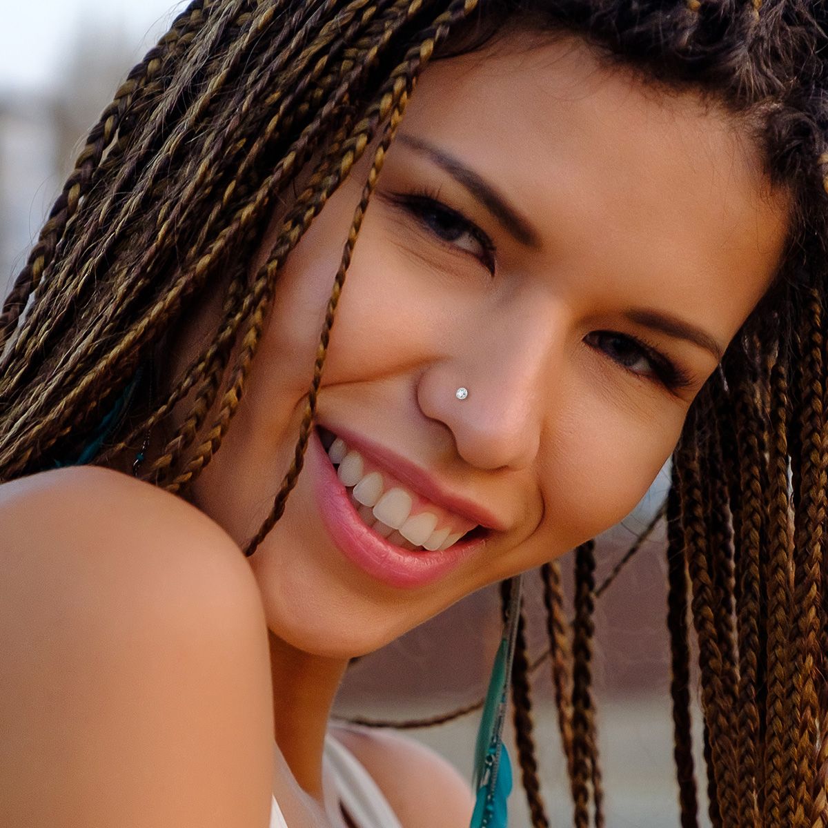 Titaanist ninaneet kivikesega