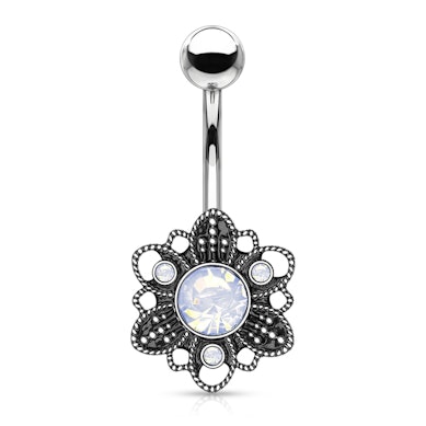 Oksüdeerunud lilleõie ja opaliidiga kaunistatud nabaneet