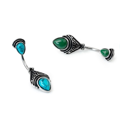 Antiikse filigraankujundusega ning pisara kujulise kiviga nabaneet