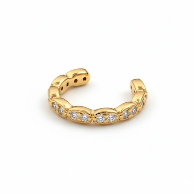 Õrn kõrvamansett kivipaaridega