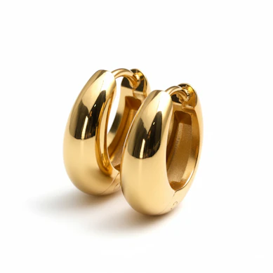 Paar poleeritud suuri liigendiga rõngaid