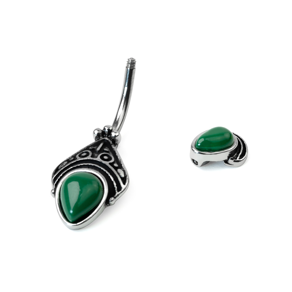 Antiikse filigraankujundusega ning pisara kujulise kiviga nabaneet