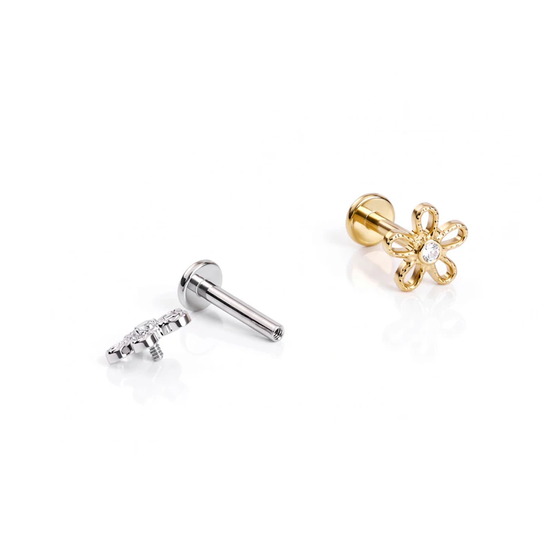 Lillega titaanist labret