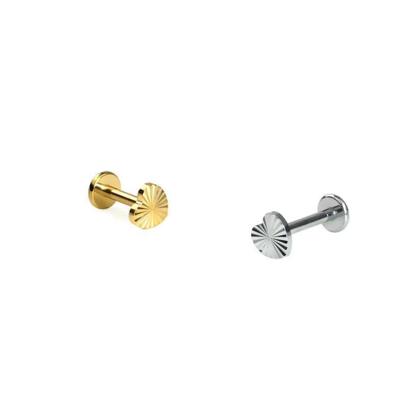 Südamekujuline labret tekstuuri mustriga