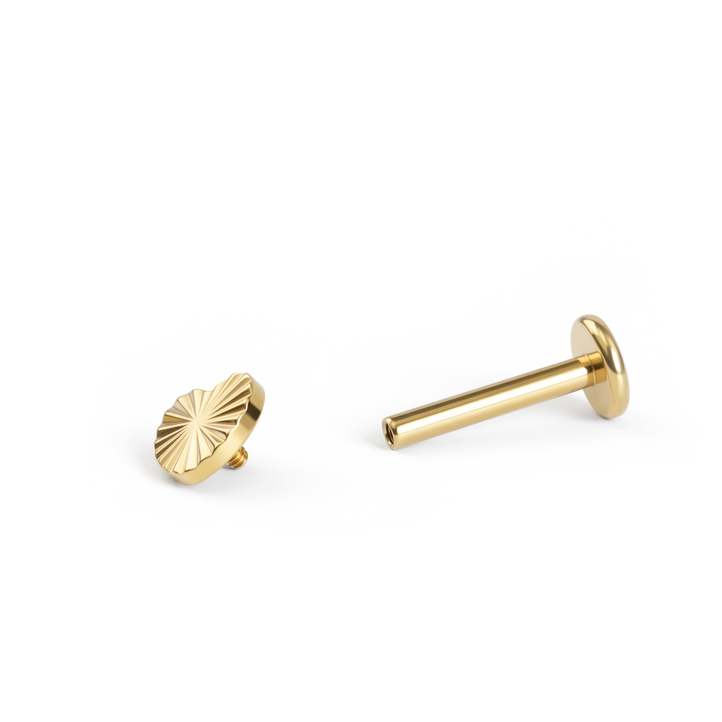 Südamekujuline labret tekstuuri mustriga