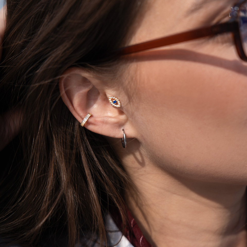 Titaanist kurja silmaga labret