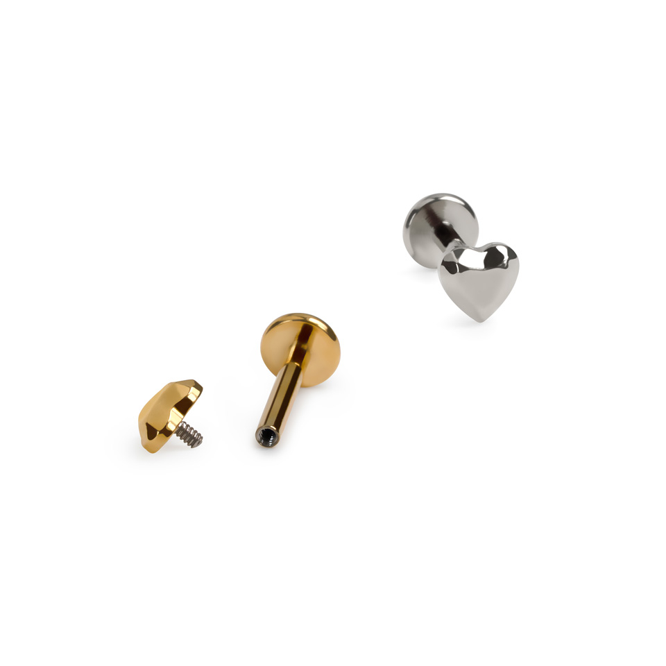 Titaanist labret mitmetahulise südamega