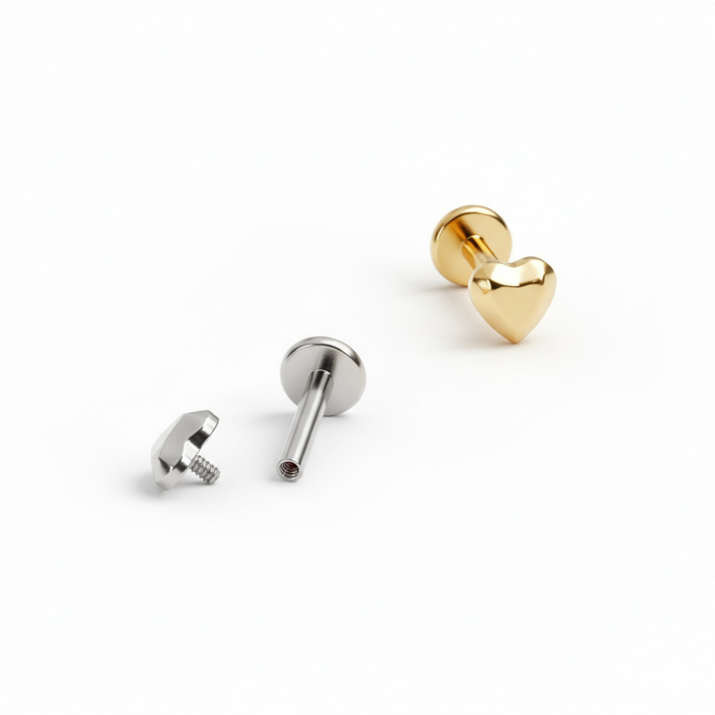 Titaanist labret mitmetahulise südamega