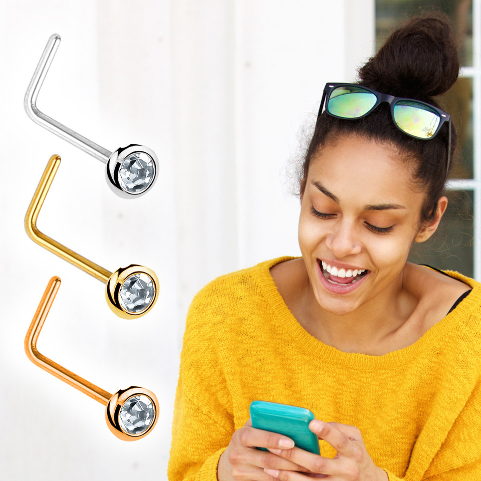 14-karaadisest kullast ninaneet, värvitu kiviga