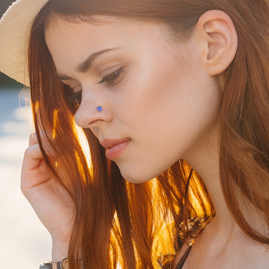 3 opaalist kiviga ninaneet 14-karaadisest kullast