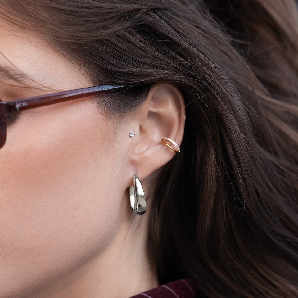 Titaanist topeltrõngas kivikestega