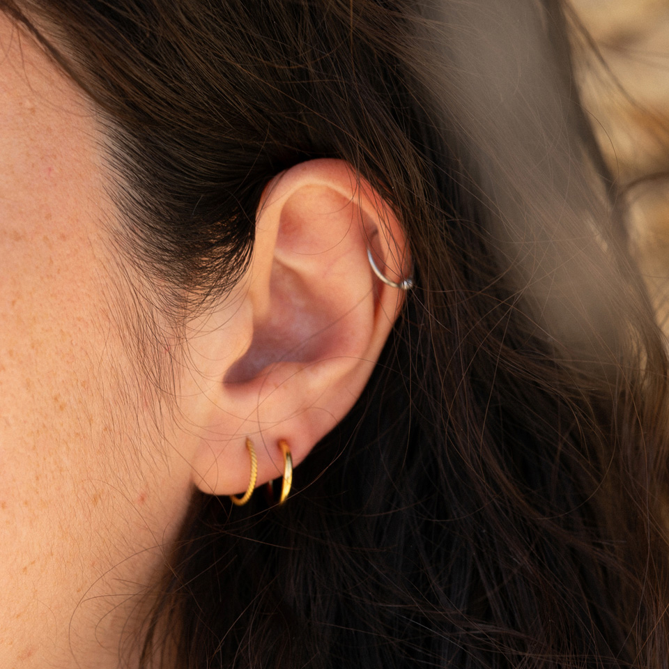 Lõputa rõngas kinnise kuuliga